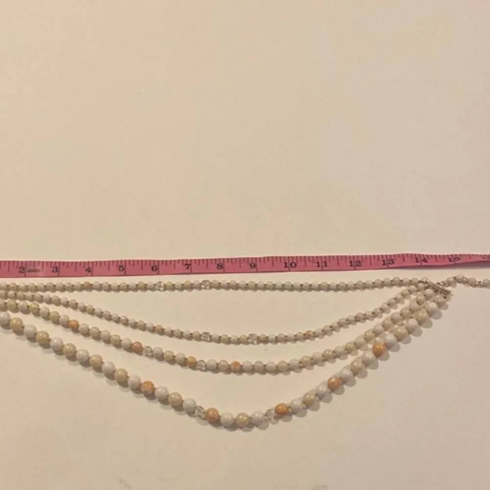Vintage Elegant White and Gold Beaded Necklace